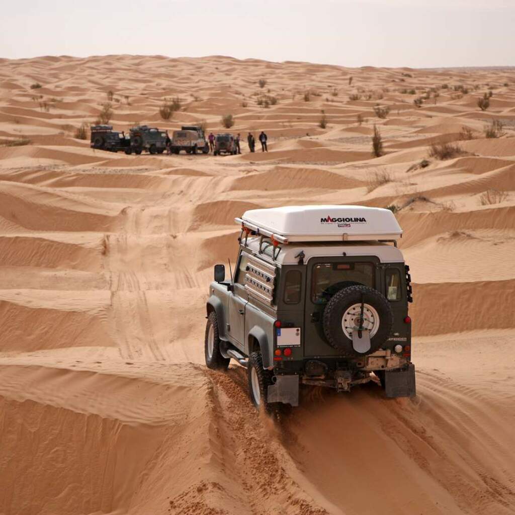 4x4 Offroad Reisen auf der Spurensuche in der Sahara